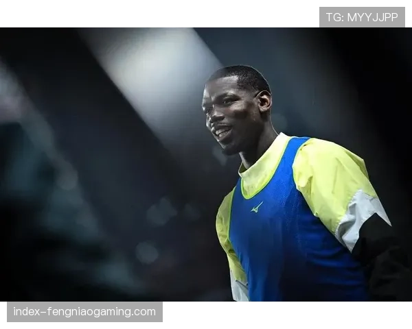 博格巴第69分钟替补登场，王子公园球场响起热烈掌声欢迎回归